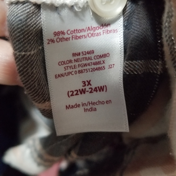 Women's flannel button-down - Picture 3 of 3